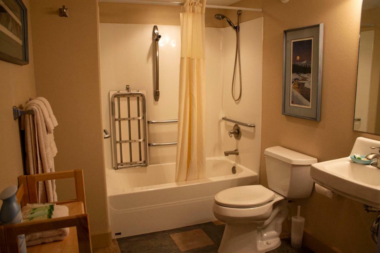 Otter Beach Lodges Гомер Екстер'єр фото